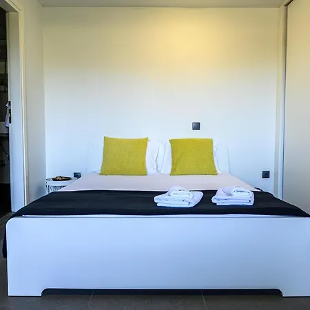 Minimal In Nature, Exostis アパート ナフプリオ