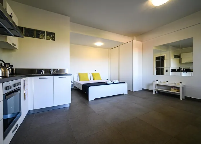 Apartment Minimal In Nature, Exostis